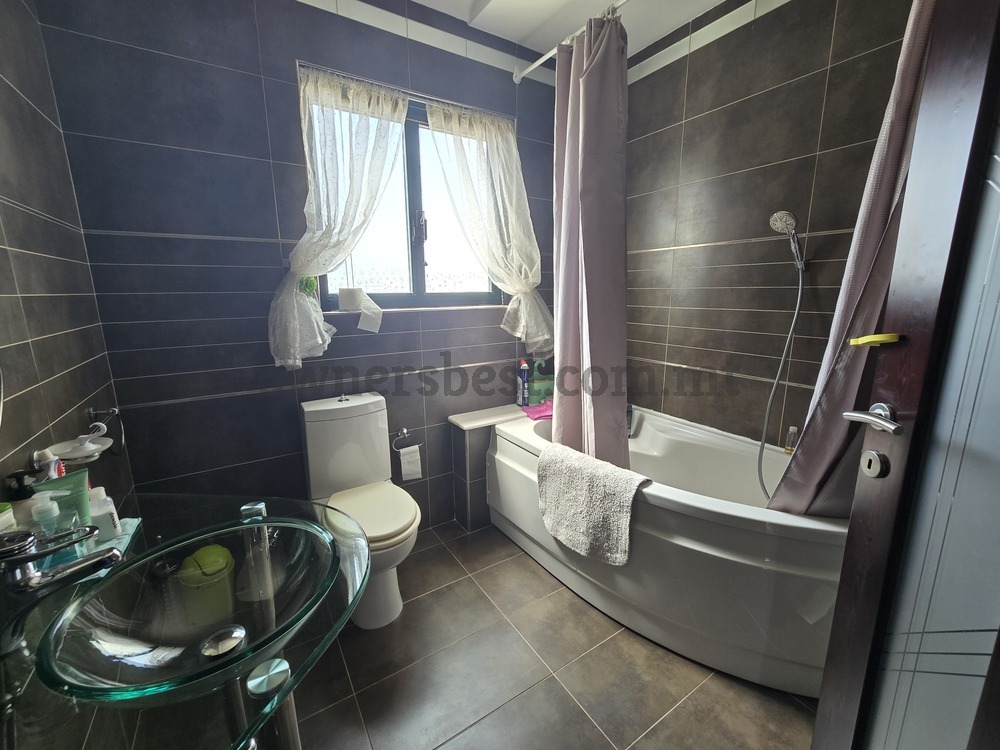 penthouse-in-zebbiegh