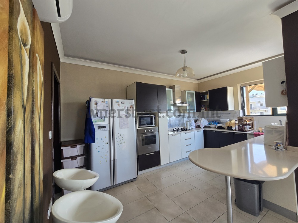 penthouse-in-zebbiegh