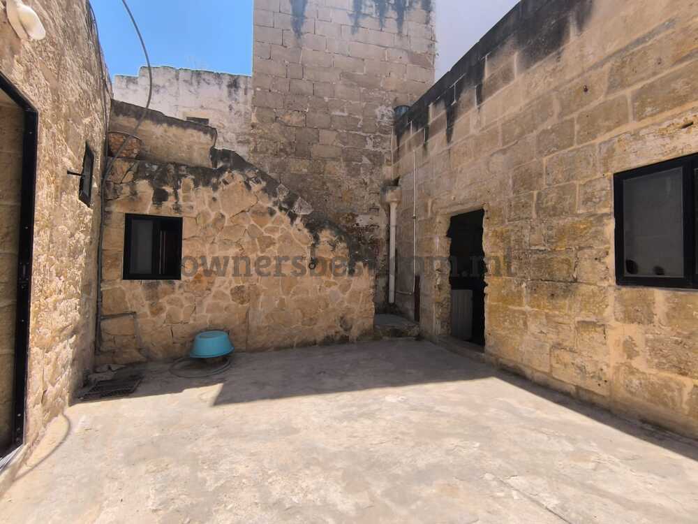 house-of-character-in-qormi