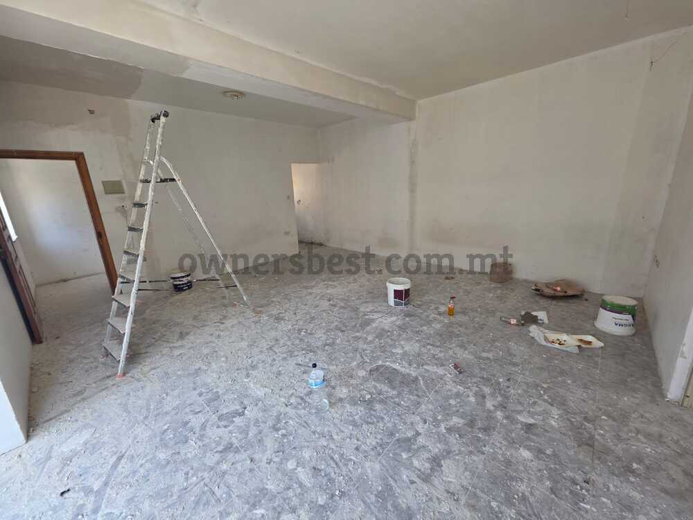 block-of-apartments-in-blata-l-bajda