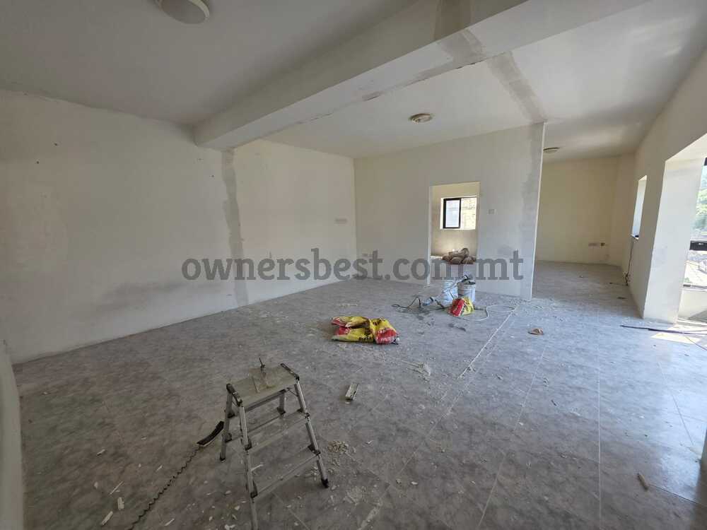 block-of-apartments-in-blata-l-bajda