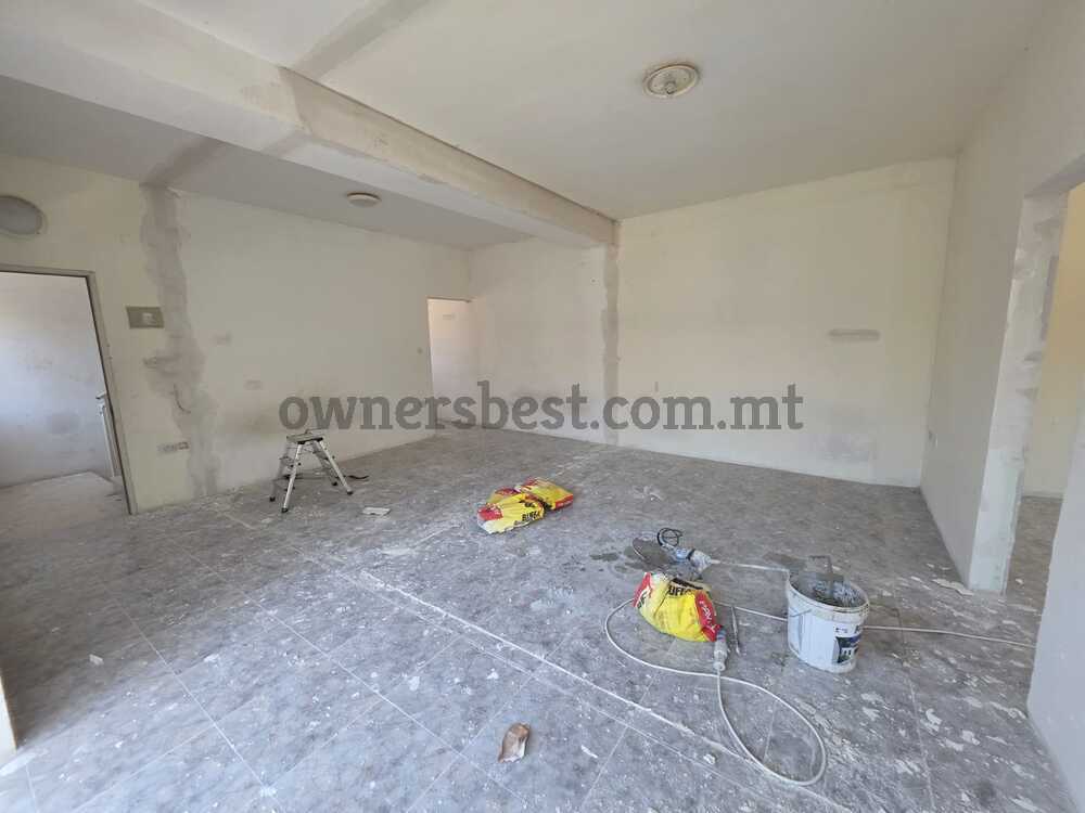 block-of-apartments-in-blata-l-bajda