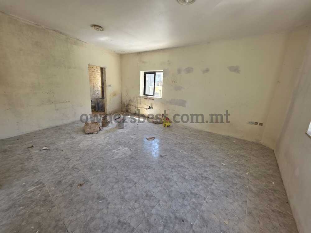 block-of-apartments-in-blata-l-bajda
