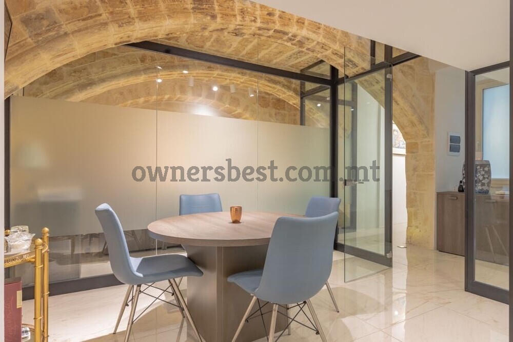 commercial-in-valletta