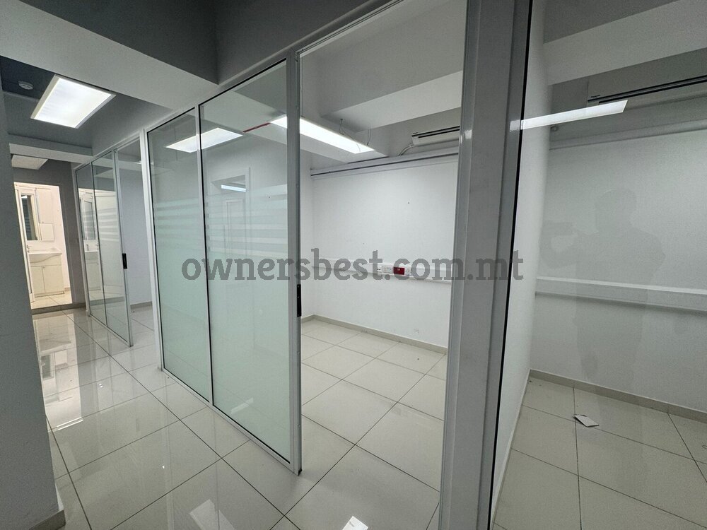 commercial-in-st-julians