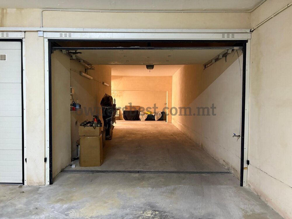 garage-in-marsascala