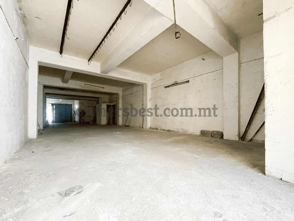 garage-street-level-in-msida