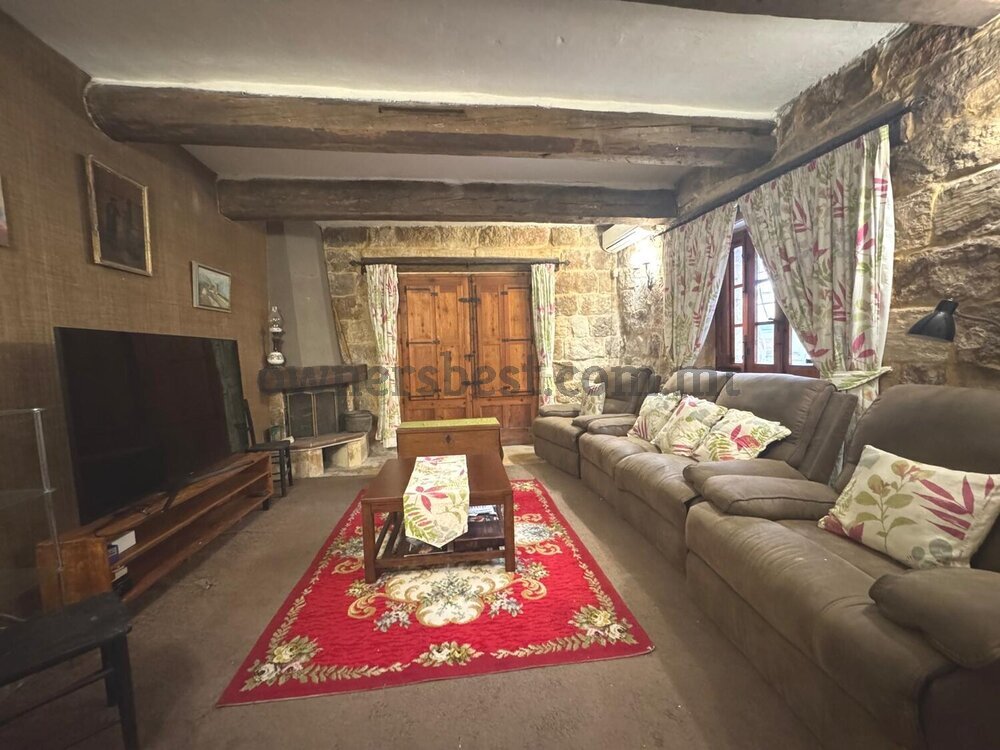 house-of-character-in-salina