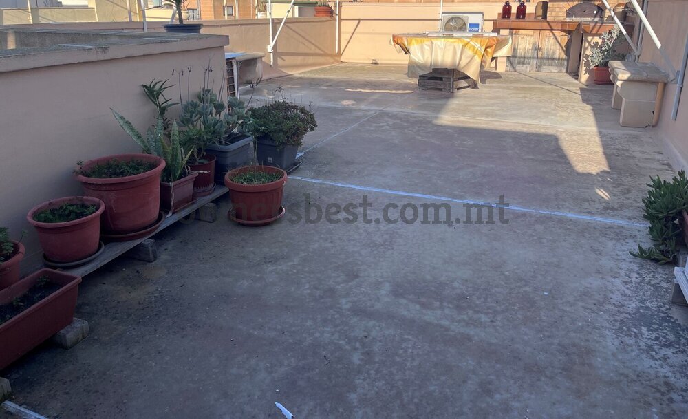 maisonette-solitary-in-birkirkara