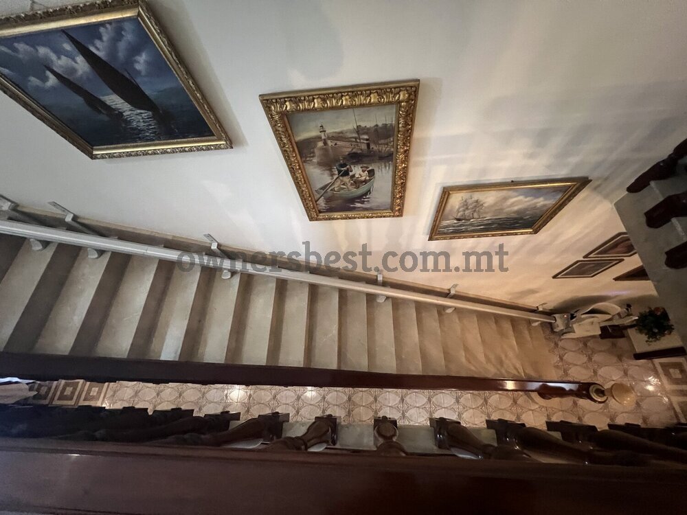 villa-in-attard