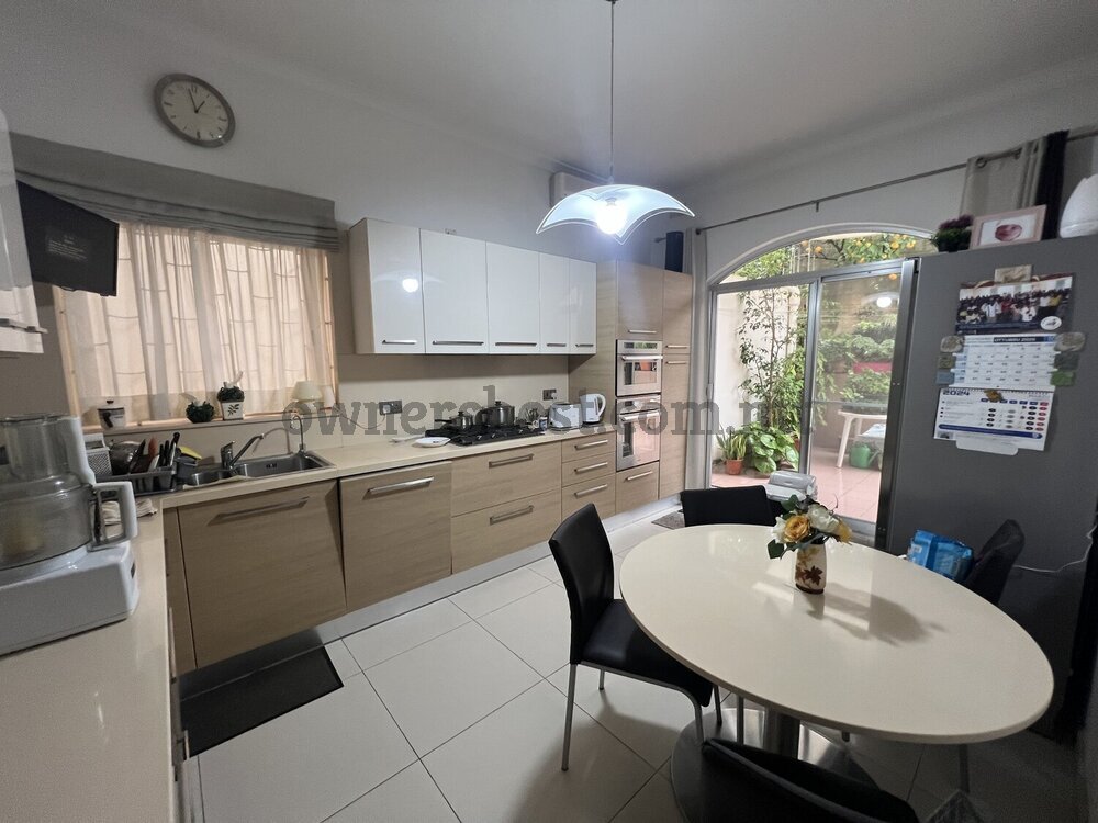 villa-in-attard