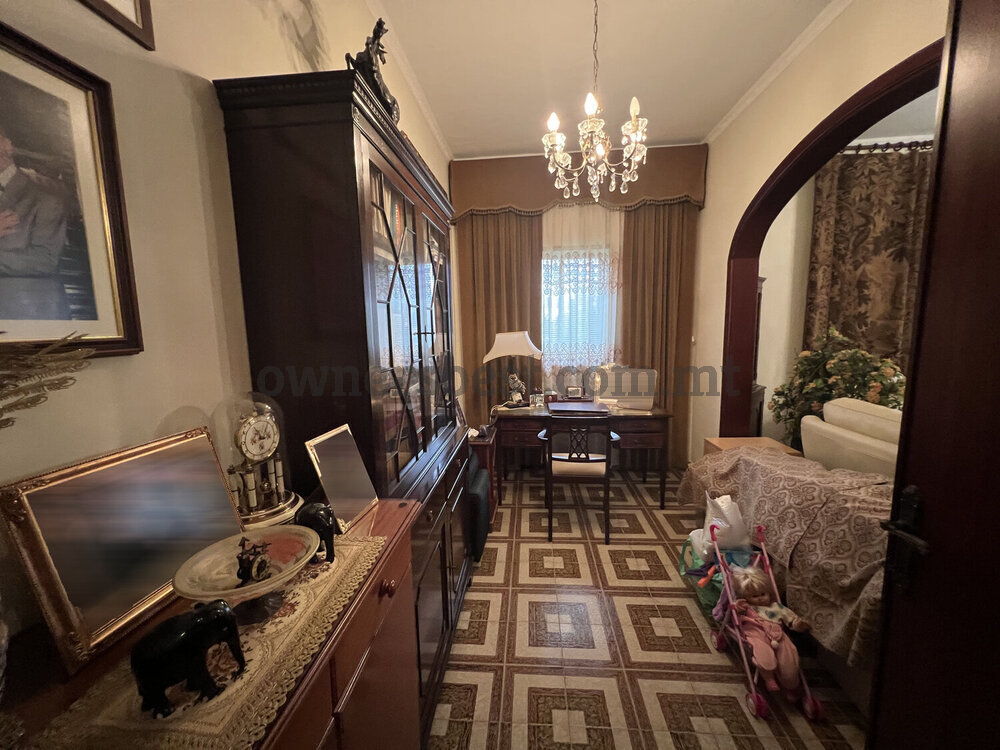 villa-in-attard