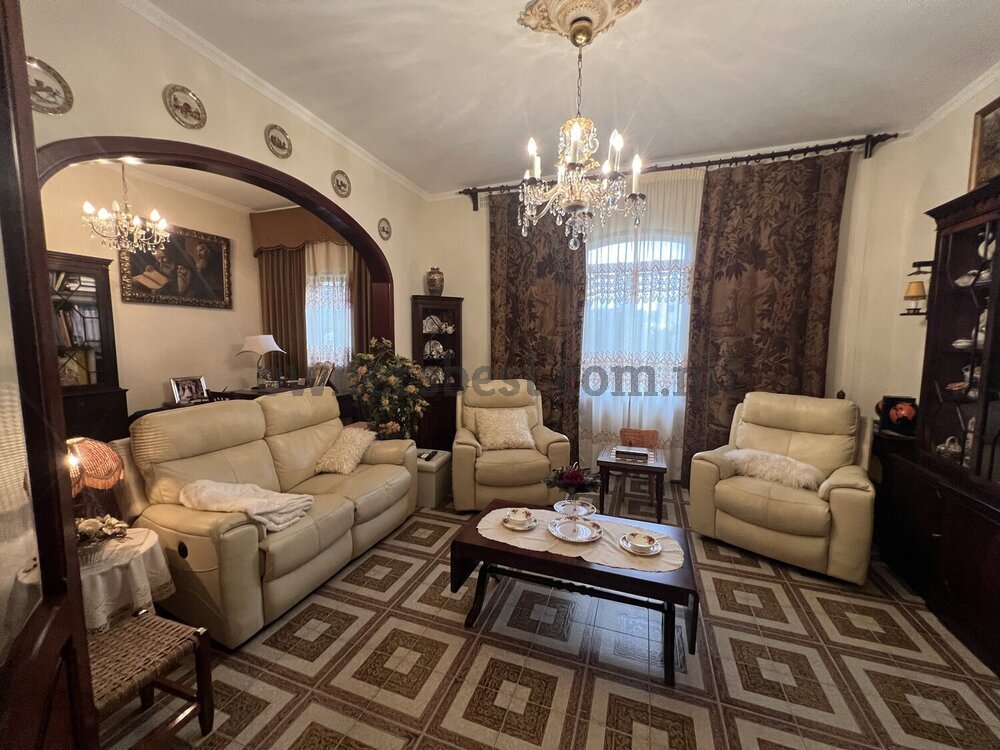 villa-in-attard