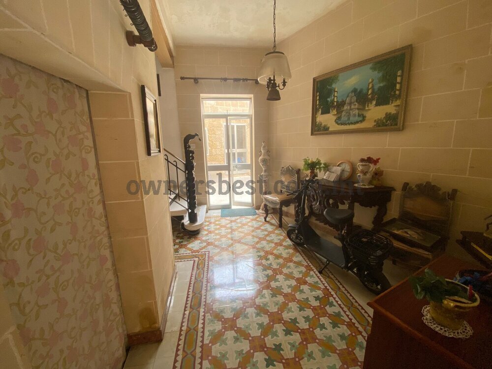 house-of-character-in-qormi