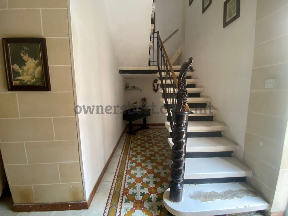 house-of-character-in-qormi
