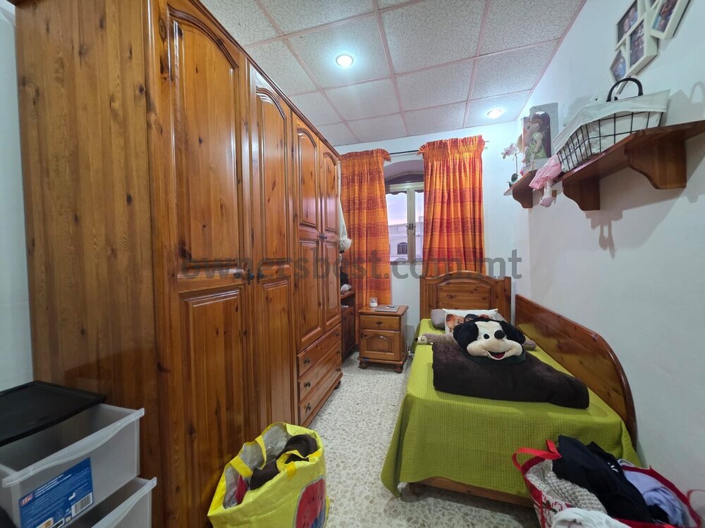 terraced-house-in-fgura