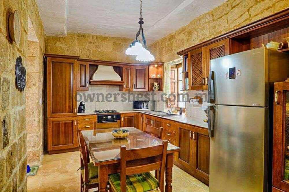 house-of-character-in-zebbug