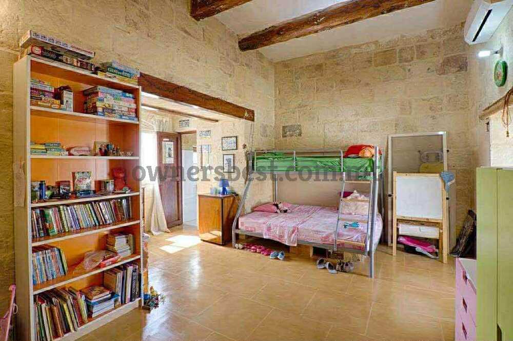 house-of-character-in-zebbug