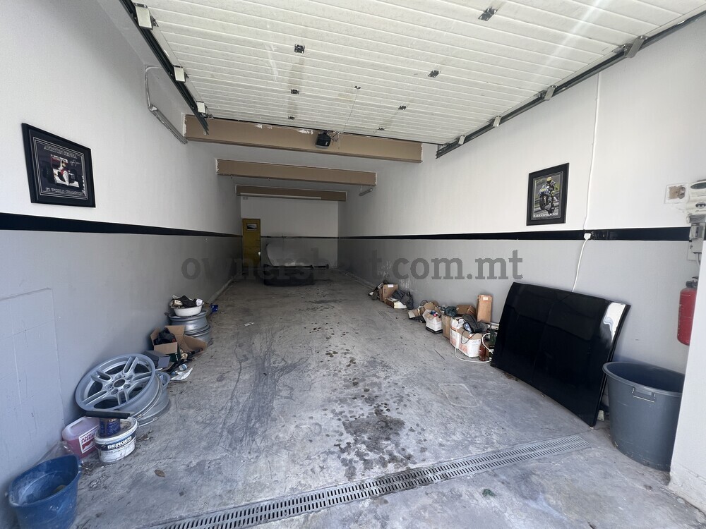 garage-in-qormi