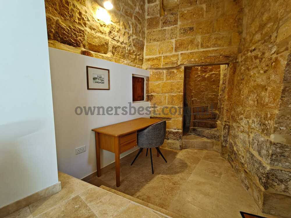 house-of-character-in-balzan