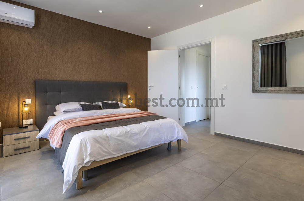 penthouse-in-pembroke