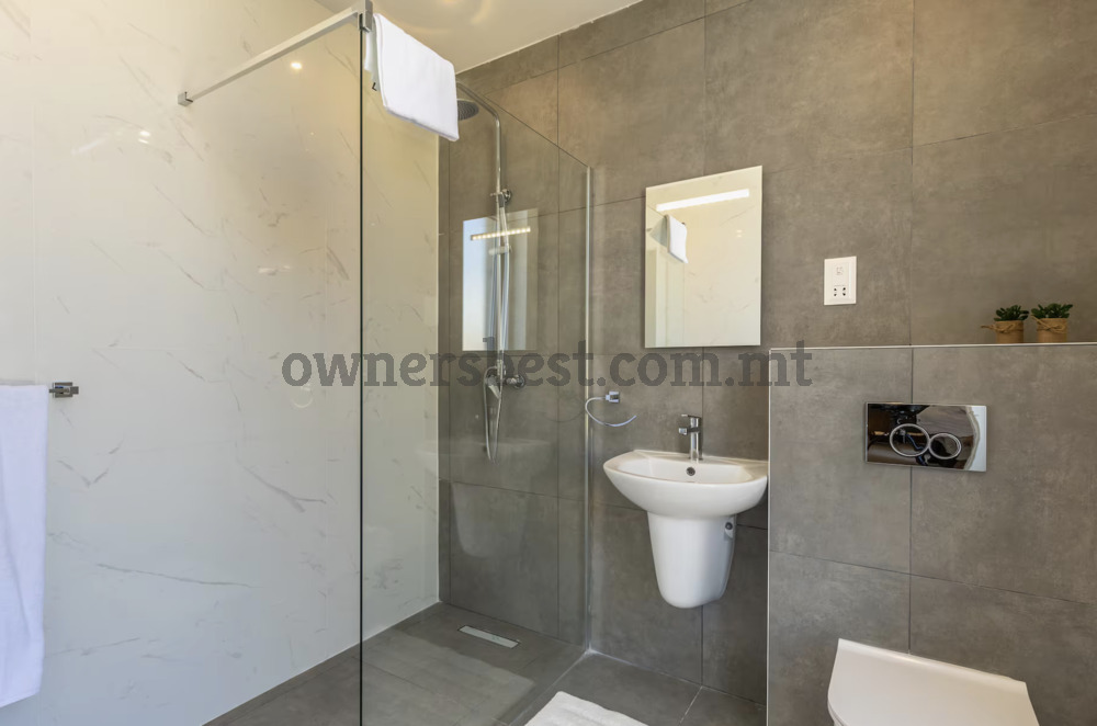 penthouse-in-pembroke