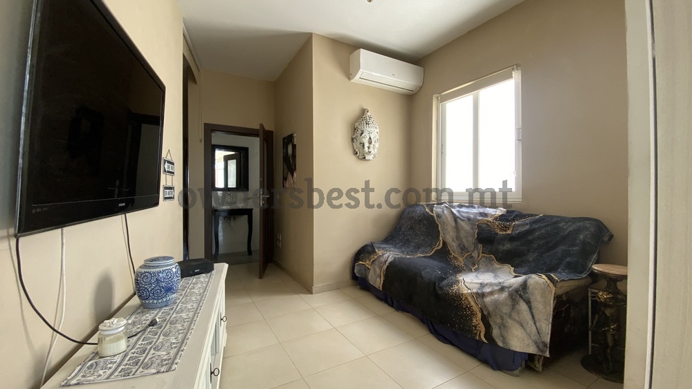 penthouse-in-mosta
