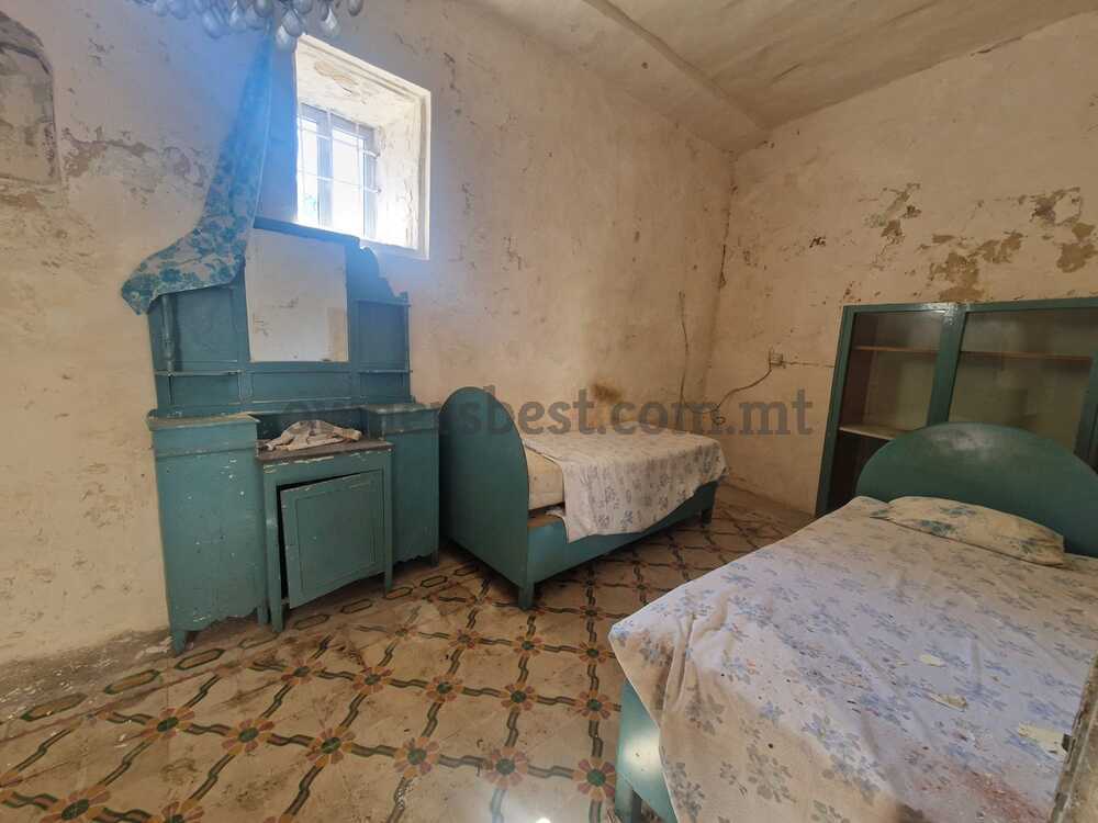 house-of-character-in-qormi
