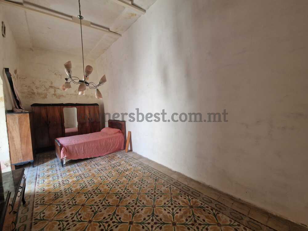house-of-character-in-qormi