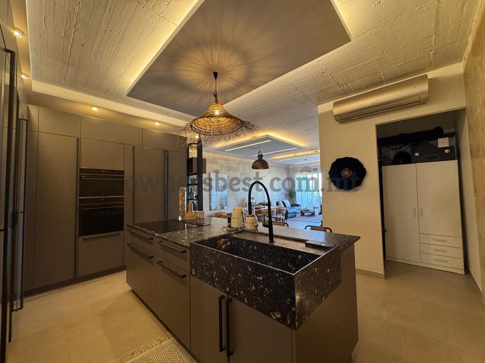 penthouse-in-manikata