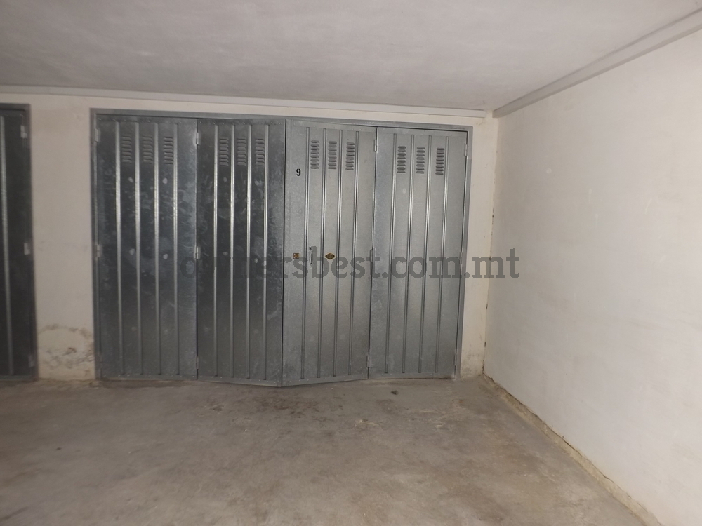 garage-basement-in-st-pauls-bay