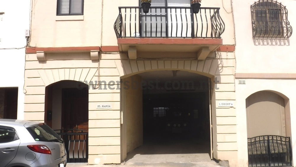 garage-street-level-in-birkirkara