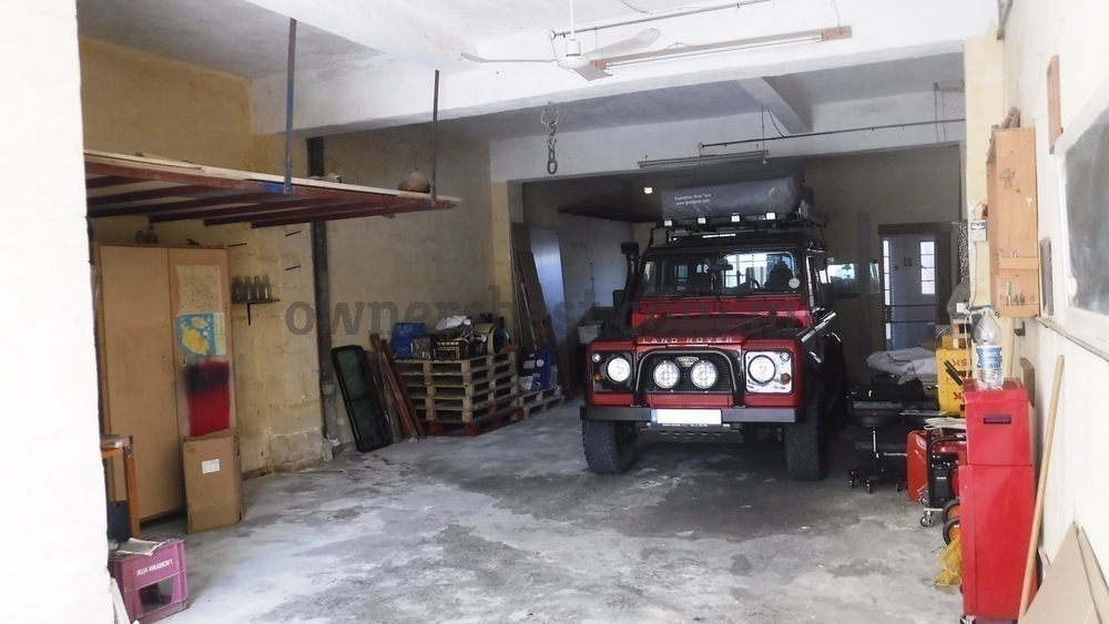 garage-street-level-in-birkirkara