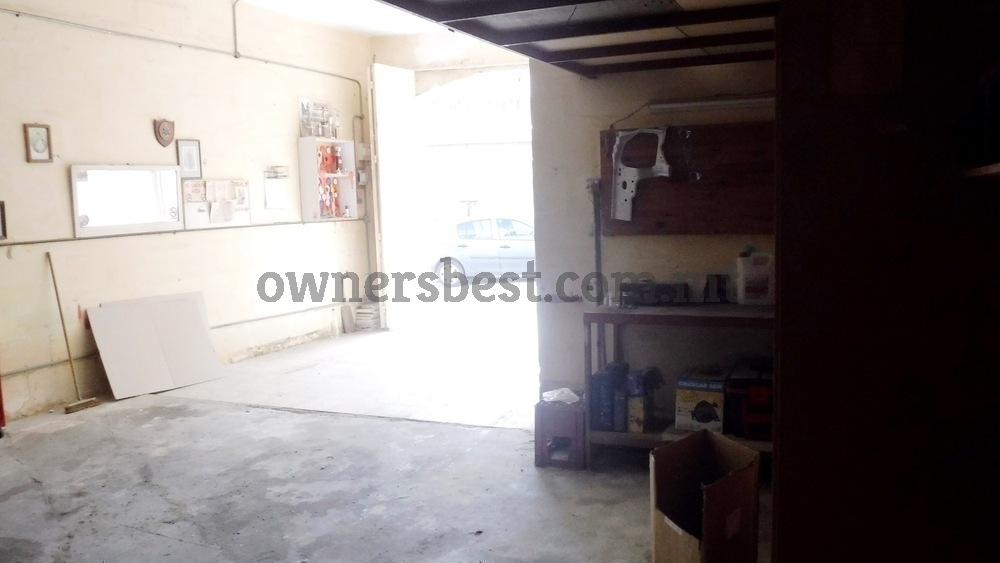 garage-street-level-in-birkirkara