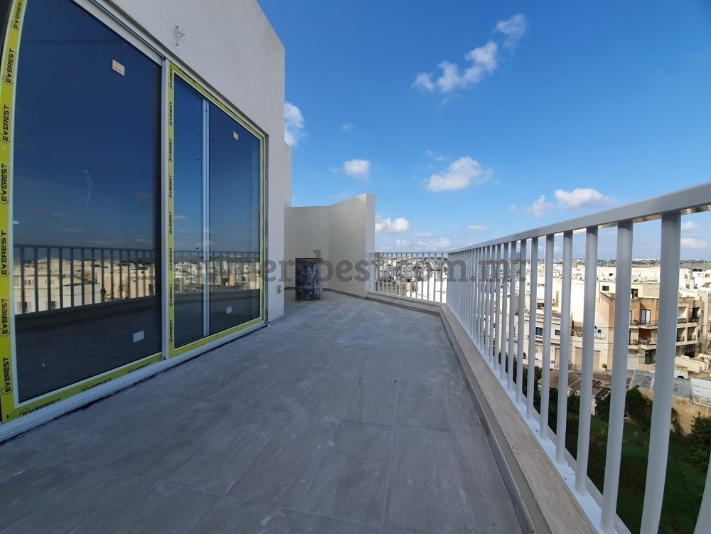 penthouse-in-mosta