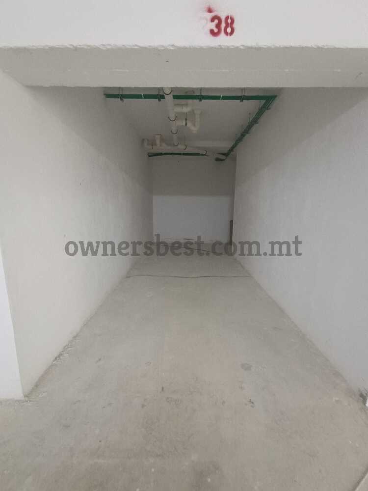 garage-basement-in-attard