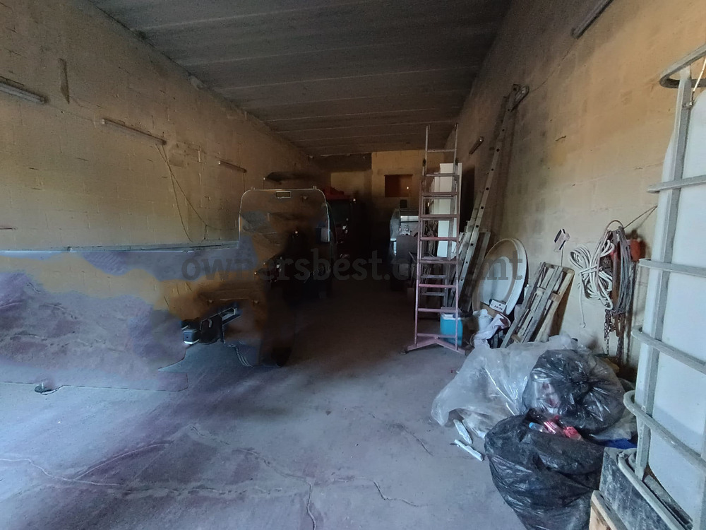 commercial-in-qormi