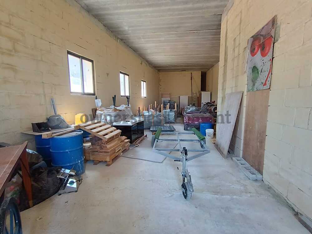 commercial-in-qormi