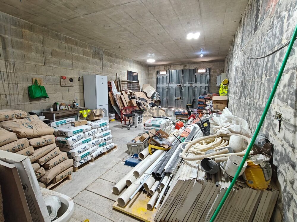 garage-street-level-in-msida