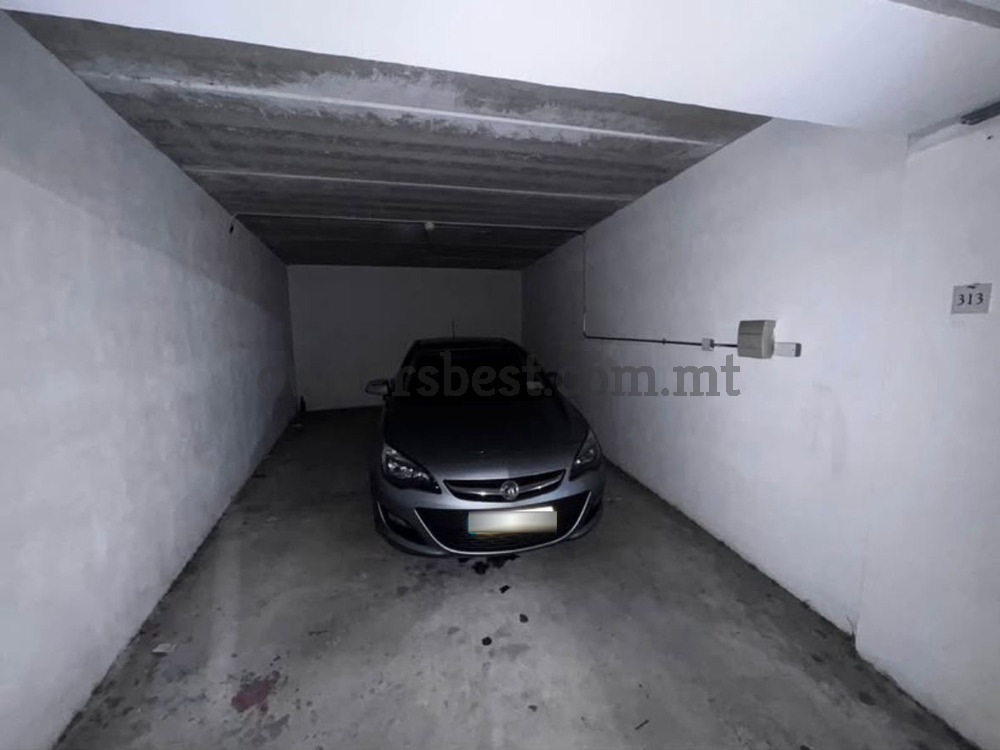 garage-basement-in-marsascala