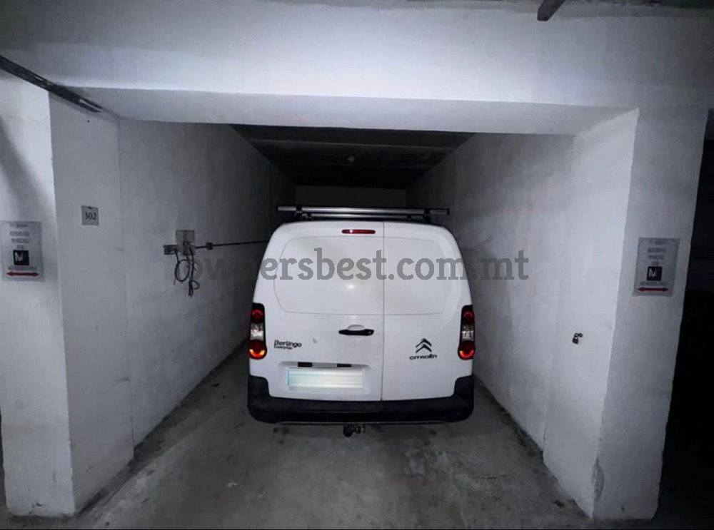 garage-basement-in-marsascala