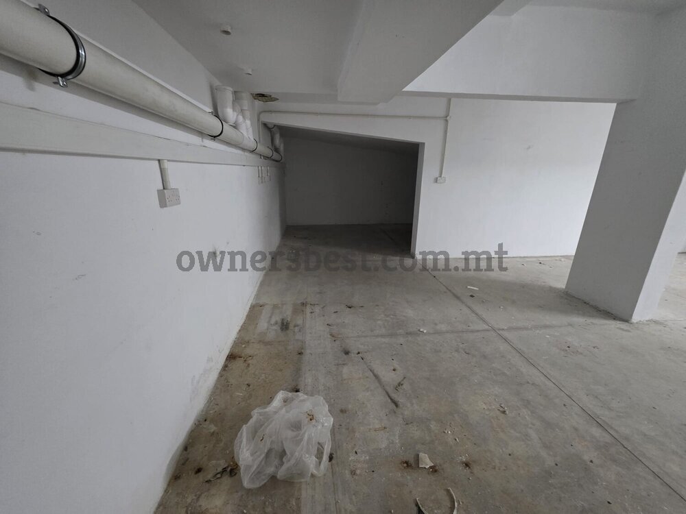 garage-basement-in-zebbug