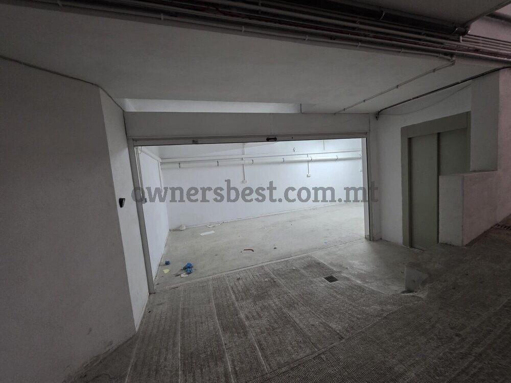 garage-basement-in-zebbug