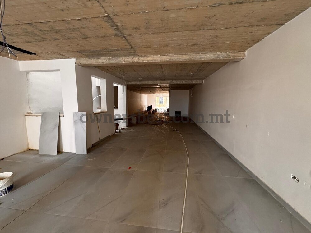 commercial-in-mosta