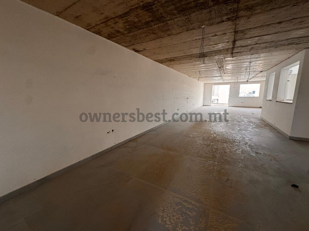 commercial-in-mosta