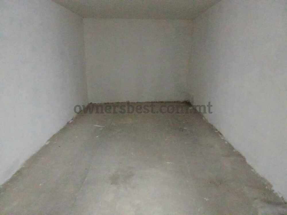 garage-basement-in-attard